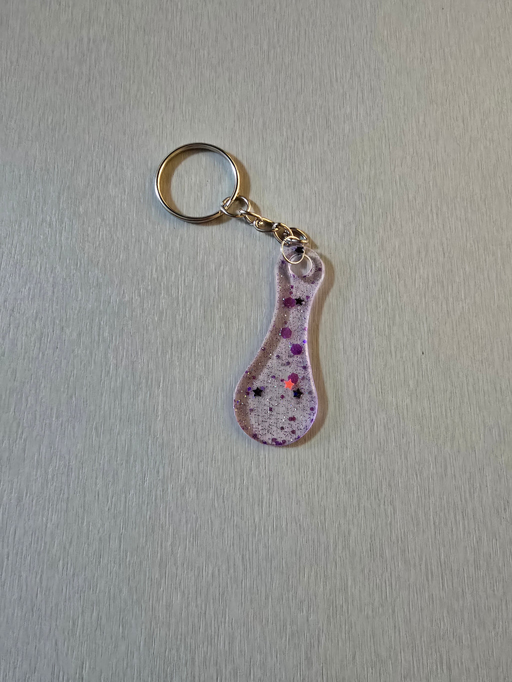 Hangefertigte Einkaufswagenlöser aus Epoxidharz