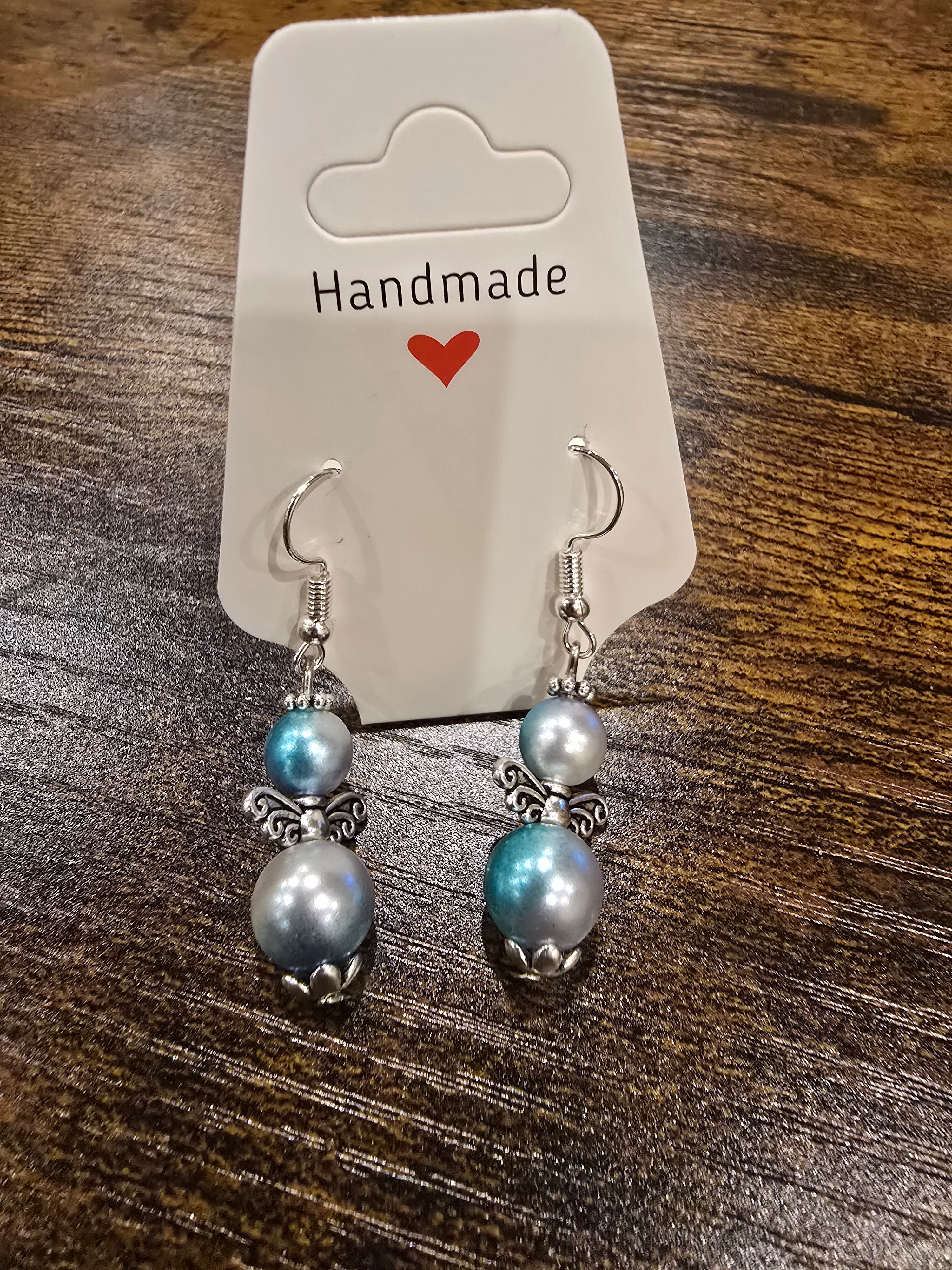 Handgefertigte Perlenohrringe