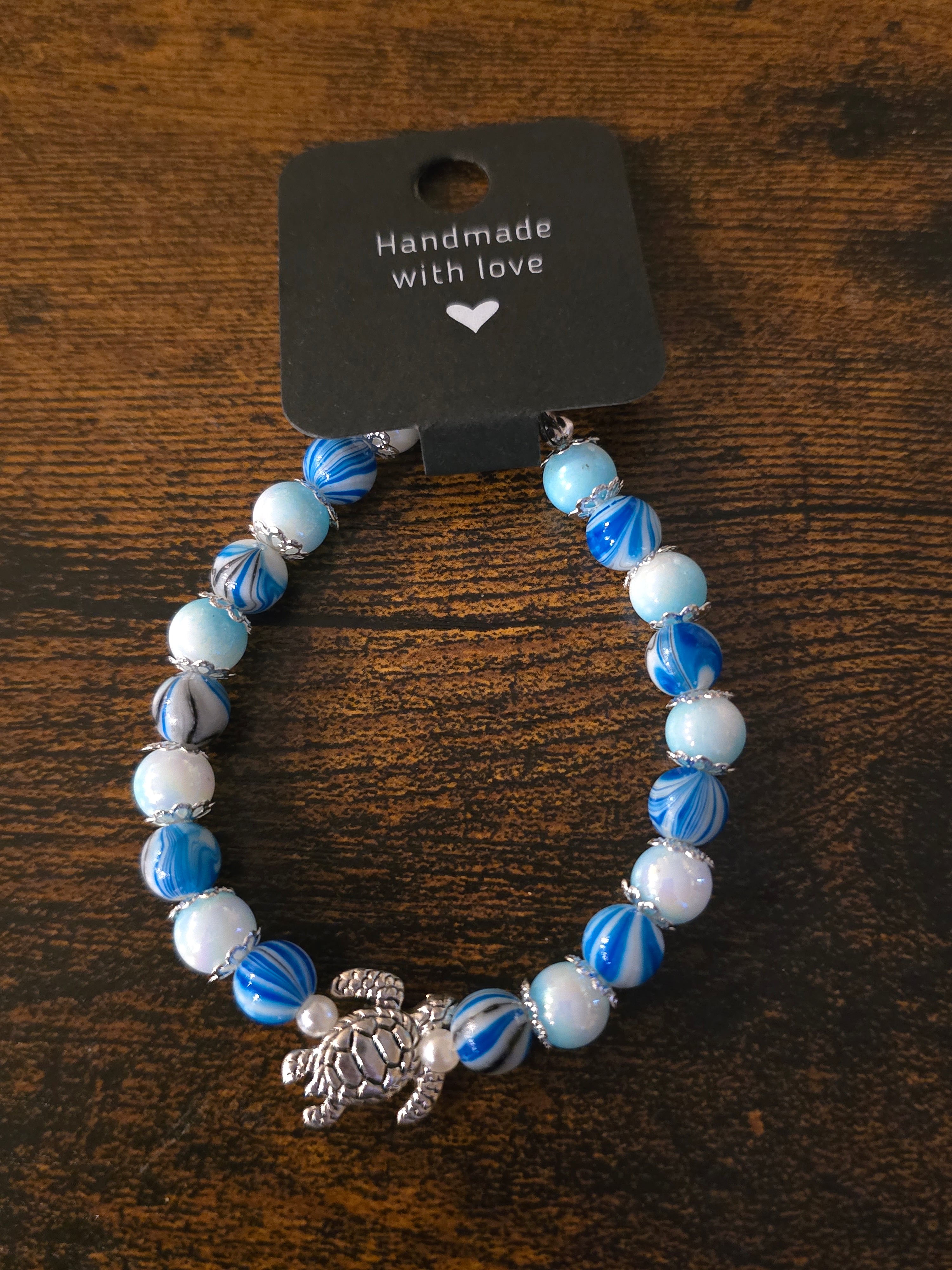 Handgefertigte Perlenarmbänder