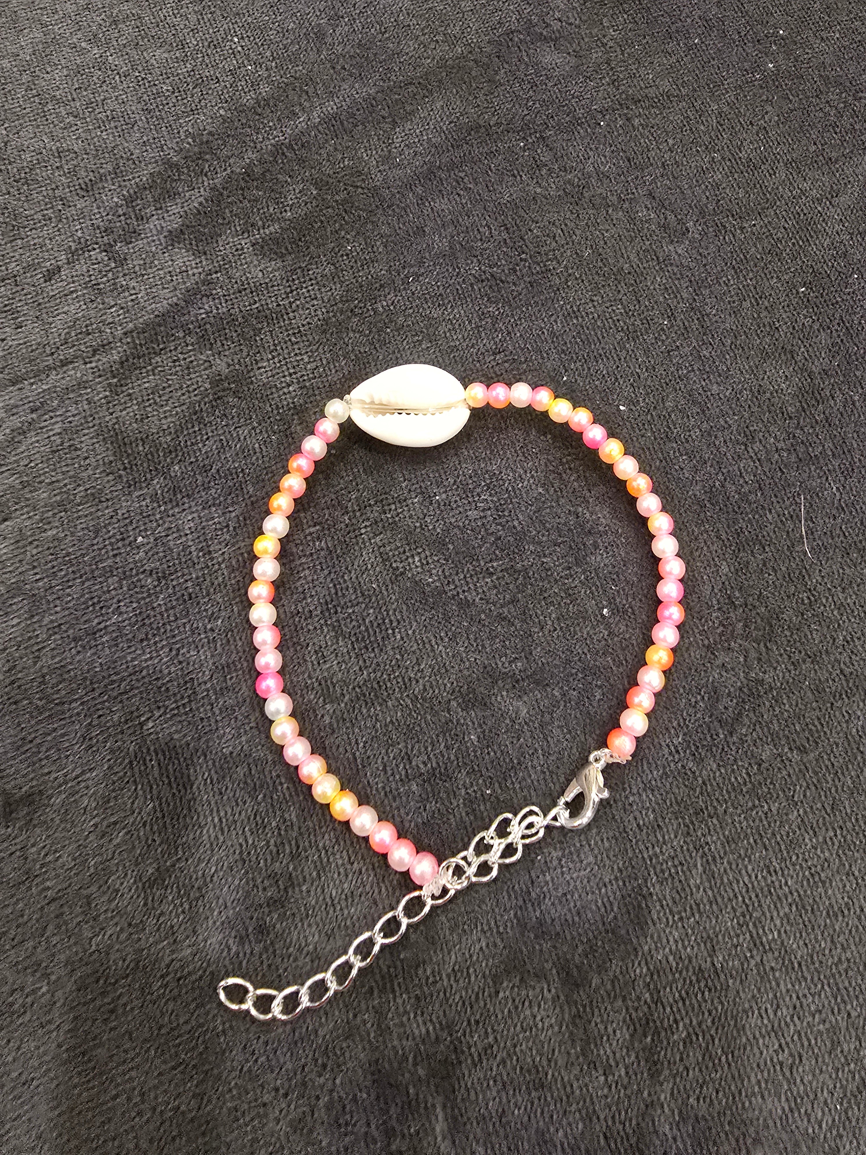 Handgefertigte Perlenarmbänder